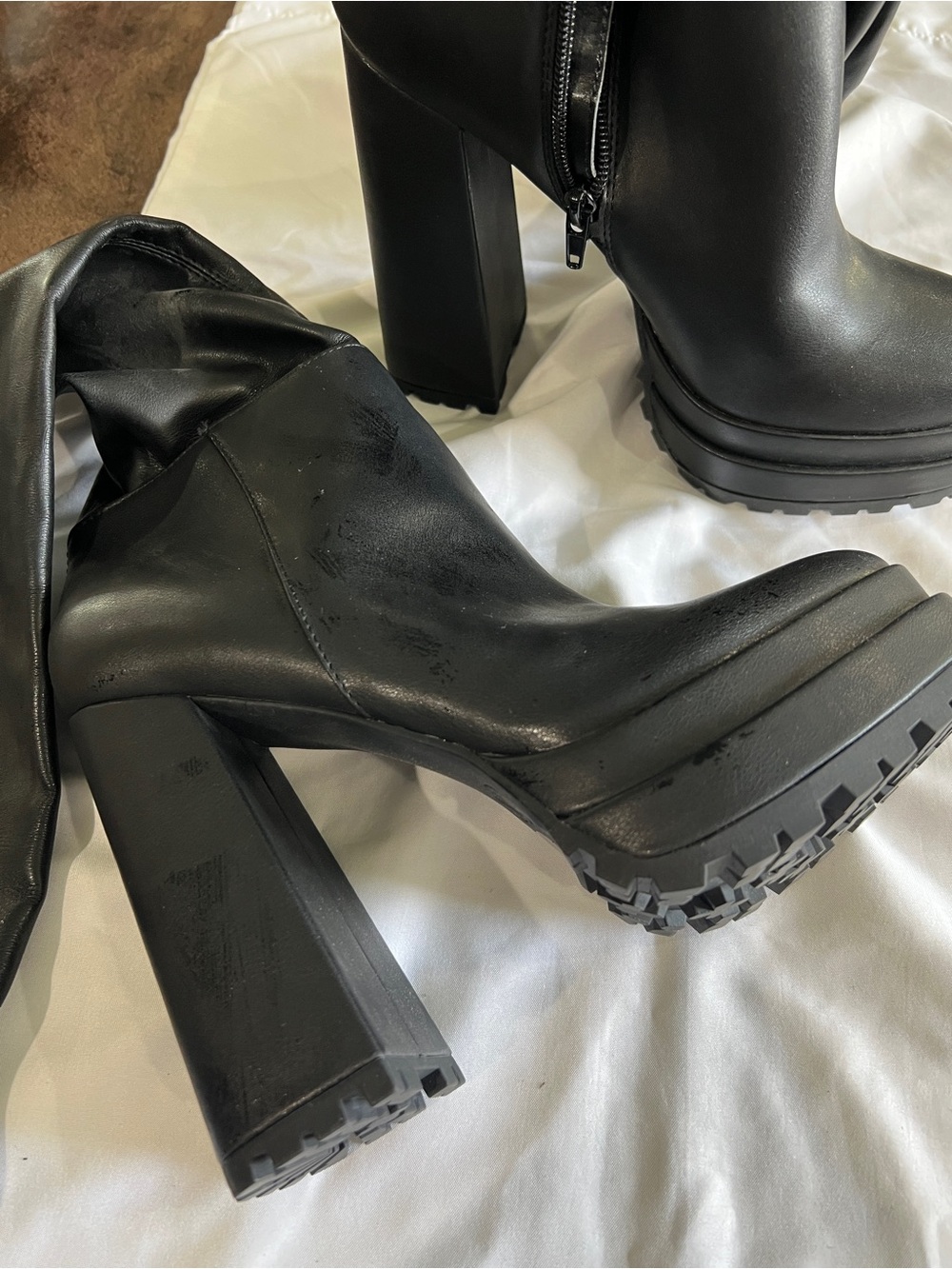 Jennifer Lopez Black Over-The-Knee Chunky Platform Heel Boots